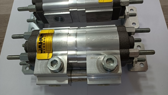 Replace ROZION and JEONFF with Jahns MTO-2-4-A120 GEAR MOTOR Pressure 00 Flow Divider